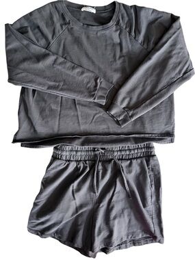 Zenana Outfitters Charcoal Gray Crewneck Shirt and drawstring shorts set, L